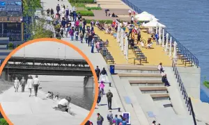 Dawne i współczesne schodki nad Wisłą w Warszawie. Ludzie spacerują i odpoczywają na bulwarach.