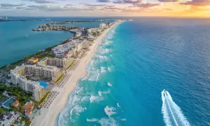 Cancun kiedy jechać: uniknij deszczu i ciesz się słońcem