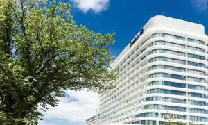 Nowoczesny Radisson Blu Resort Świnoujście zachwyca architekturą. Sprawdź radisson blu resort świnoujście ceny i zaplanuj wakacje.