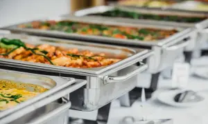 Gdzie zjeść w Fromborku? Odkryj najlepsze restauracje i smaki