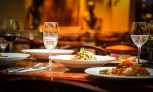 Gdzie zjeść w Gnieźnie? Odkryj najlepsze lokale gastronomiczne