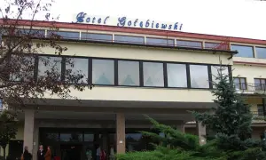 Hotel Gołębiewski w Mikołajkach - kiedy powstał i jego historia