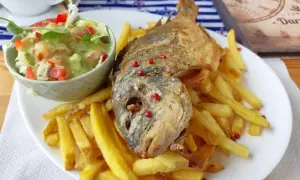 Gdzie zjeść w Mechelinkach? Odkryj najlepsze restauracje i smaki