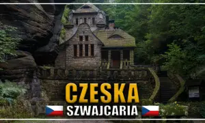 Kamienny domek w lesie, przypominający zamek, w krajobrazie Czeskiej Szwajcarii.