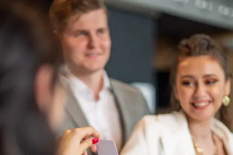 Co zabrać do hotelu? Niezbędne rzeczy, które musisz mieć ze sobą