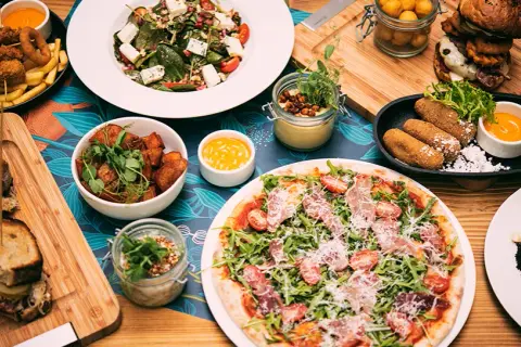 Katowice gdzie zjeść: najlepsze miejsca na smaczny obiad i lunch