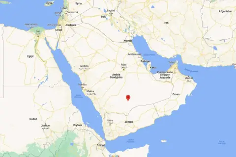 Mapa Półwyspu Arabskiego z zaznaczonym punktem w Arabii Saudyjskiej. Widoczne Egipt, Morze Czerwone, Zatoka Perska.