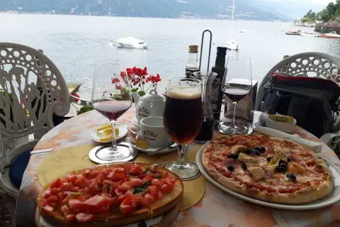 Varenna gdzie zjeść – odkryj najlepsze restauracje nad jeziorem