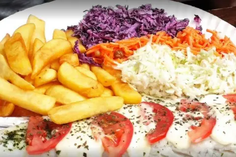 Gdzie zjeść w Darłowie? Odkryj najlepsze lokale gastronomiczne