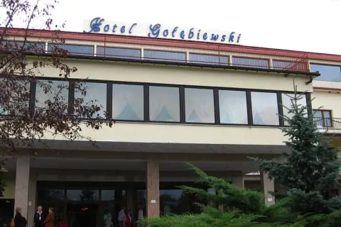Hotel Gołębiewski w Mikołajkach - kiedy powstał i jego historia