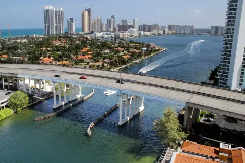 Miami kiedy jechać, aby uniknąć tłumów i wysokich cen?