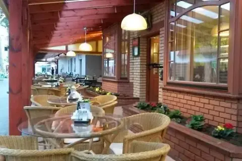 Pogorzelica gdzie zjeść - najlepsze miejsca na smaczne posiłki