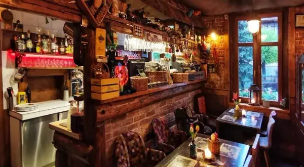 Gdzie zjeść w Szklarskiej Porębie? Najlepsze restauracje i smaki