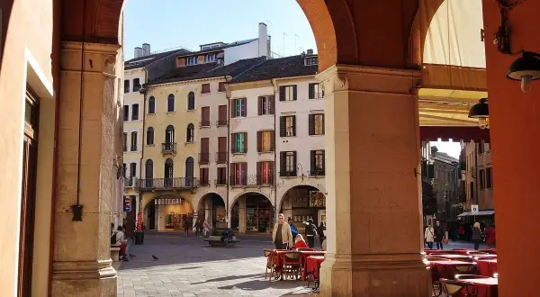 Gdzie zjeść w Treviso? Odkryj najlepsze lokale i dania!