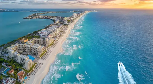 Cancun kiedy jechać: uniknij deszczu i ciesz się słońcem