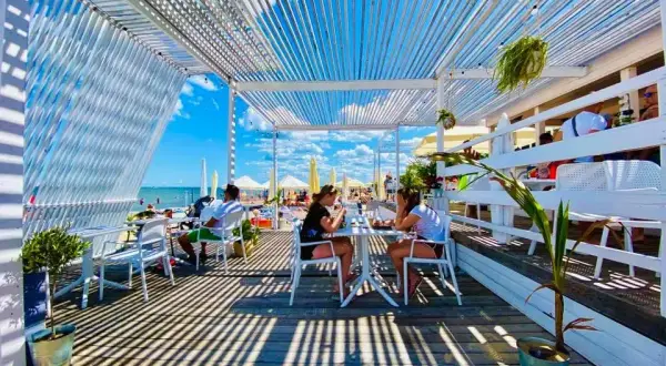 Gdynia Orłowo gdzie zjeść: Najlepsze restauracje z widokiem na morze
