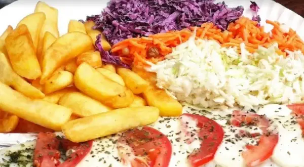 Gdzie zjeść w Darłowie? Odkryj najlepsze lokale gastronomiczne