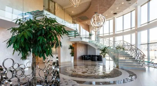 Ile kosztuje najdroższy hotel na świecie? Ceny, luksus i unikalne doświadczenia