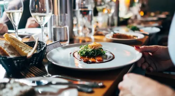 Gdzie zjeść w Nowym Sączu? Odkryj najlepsze restauracje i smaki