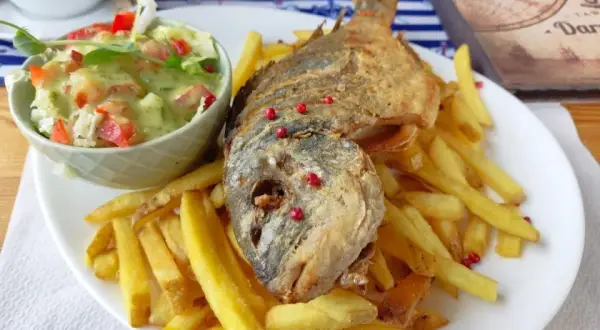 Gdzie zjeść w Mechelinkach? Odkryj najlepsze restauracje i smaki