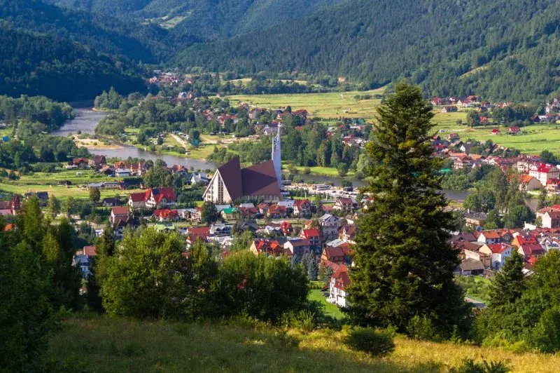 Gdzie zjeść w Krościenku nad Dunajcem? Odkryj najlepsze lokale