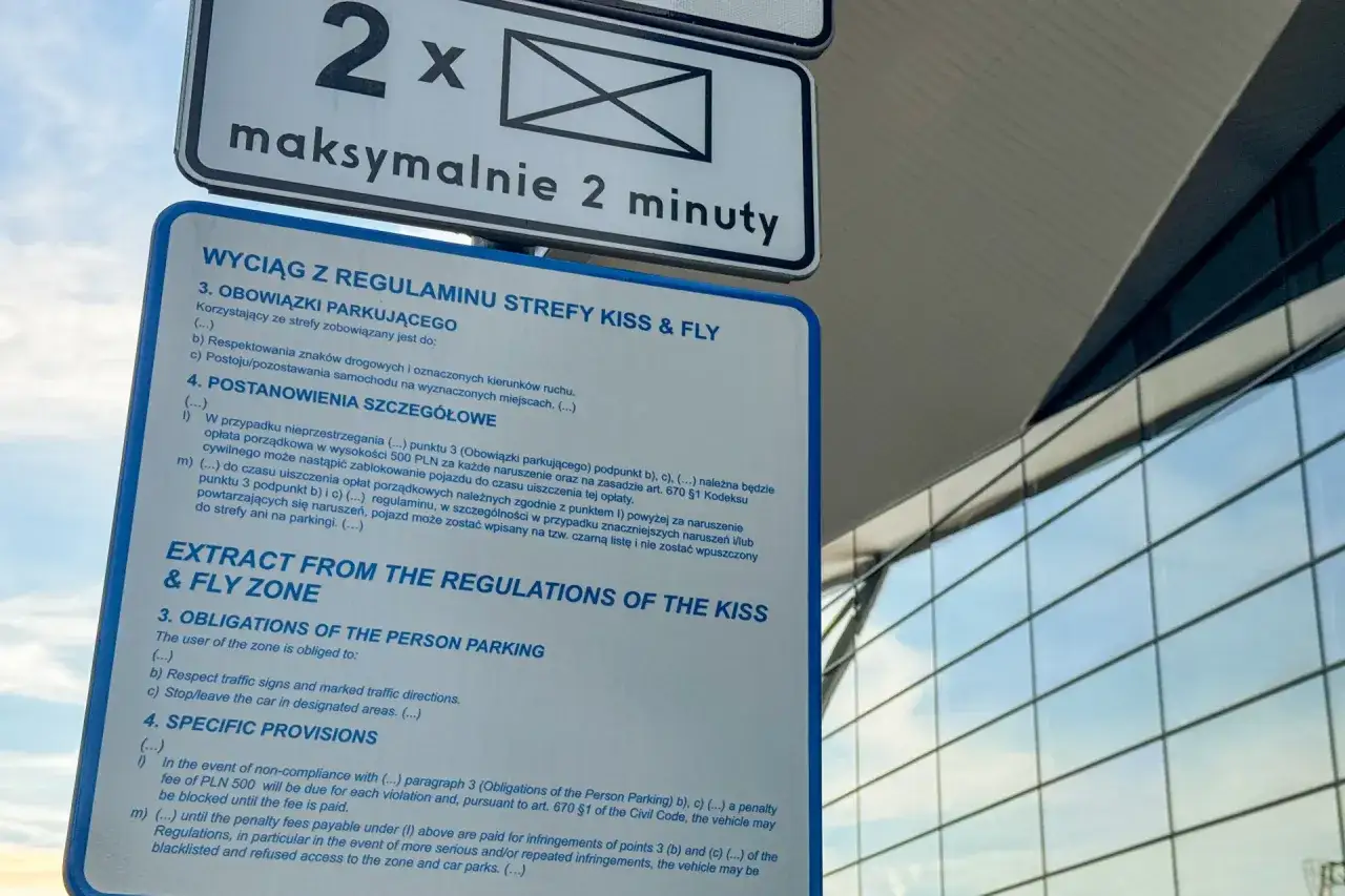 Regulamin strefy Kiss & Fly: maksymalnie 2 minuty. Pożegnaj się szybko i leć!