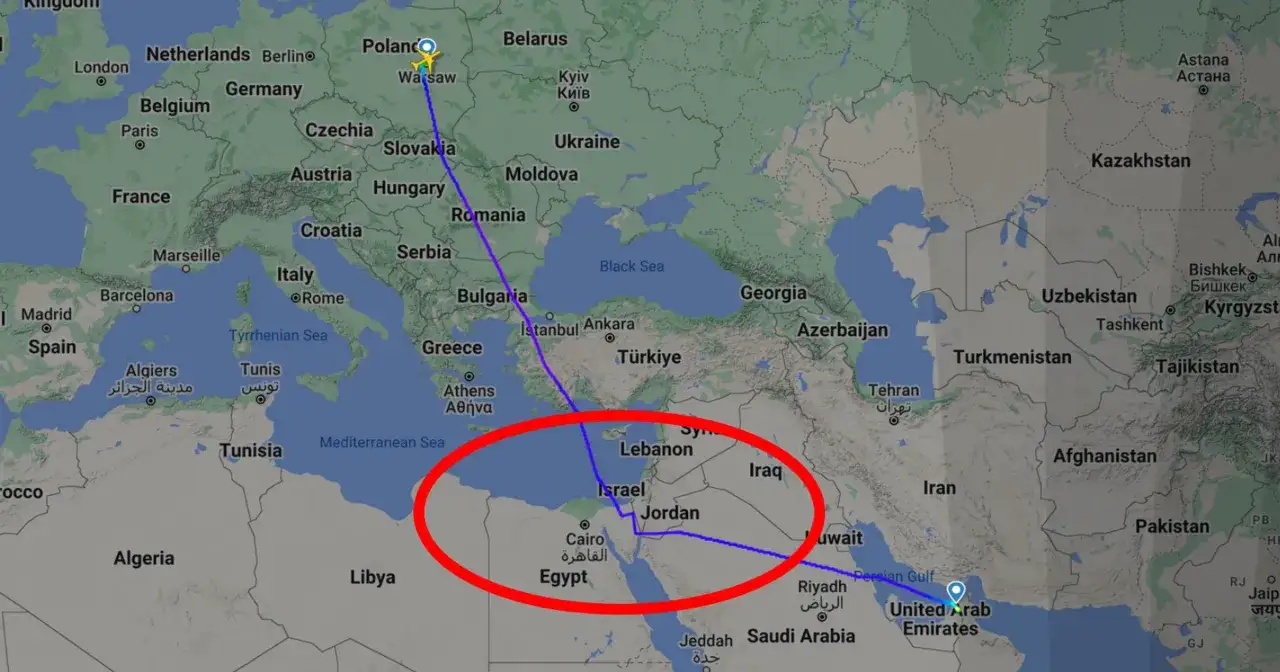 Trasa lotu z Warszawy do Dubaju, przelatująca nad Europą Środkową, Morzem Śródziemnym i Bliskim Wschodem. Zastanawiasz się, ile się leci do Dubaju?