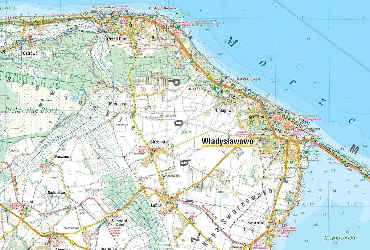 Mapa turystyczna północnego wybrzeża Polski z zaznaczonymi miejscowościami jak Władysławowo, Jastrzębia Góra, Rozewie. Idealna, by zaplanować, gdzie nad morze.