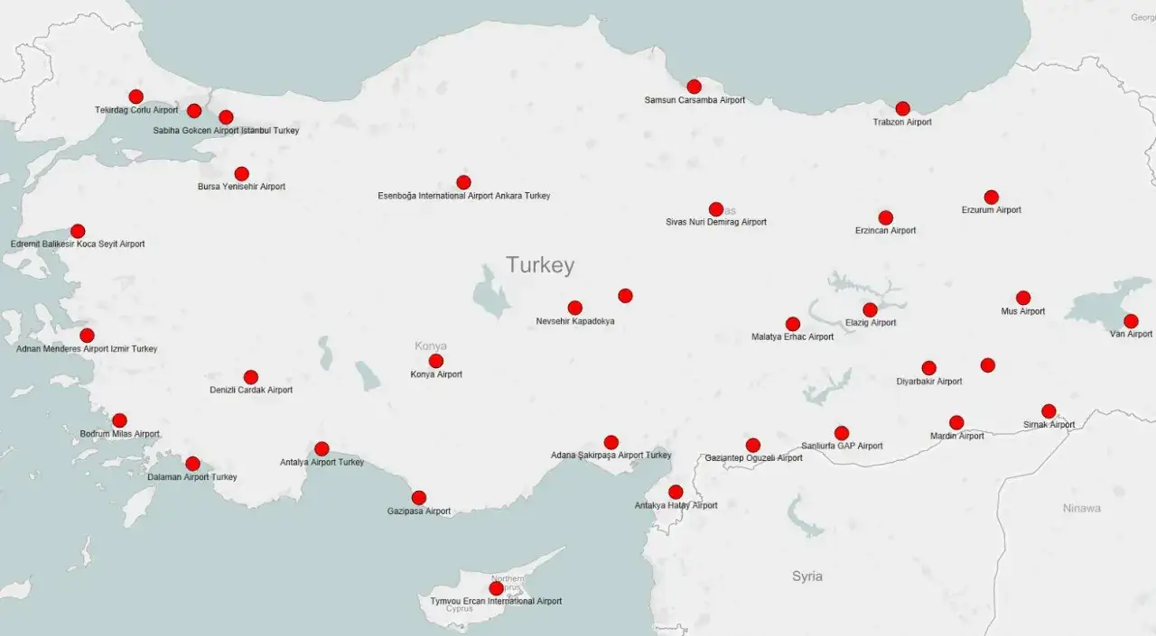 Mapa przedstawia rozmieszczenie lotnisk w Turcji, od Stambułu po wschodnie rejony kraju.