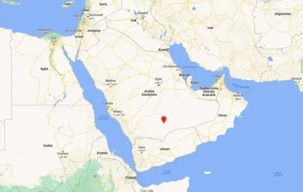 Mapa Półwyspu Arabskiego z zaznaczonym punktem w Arabii Saudyjskiej. Widoczne Egipt, Morze Czerwone, Zatoka Perska.