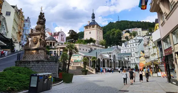 Gdzie zjeść w Karlowych Warach? Najlepsze restauracje na każdą okazję