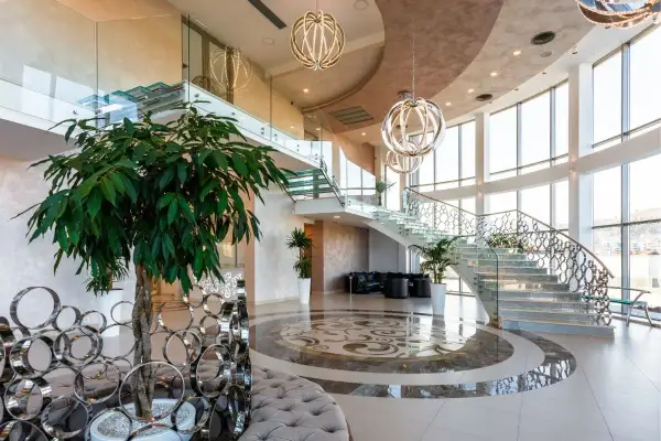 Ile kosztuje najdroższy hotel na świecie? Ceny, luksus i unikalne doświadczenia